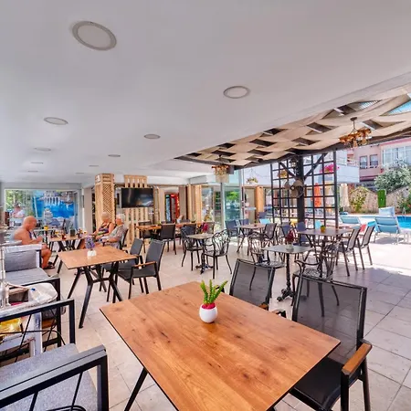 Kleopatra Icaria 3* Alanya